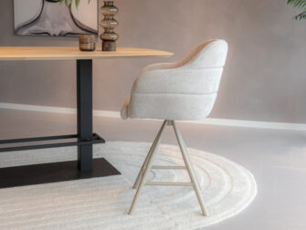 draaiende bar tafel stoelen