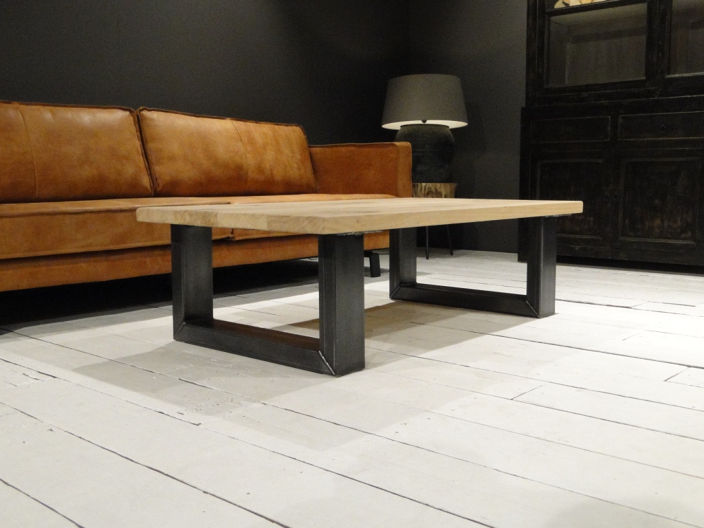 schaal plein gemakkelijk te kwetsen Carpentras salontafel op maat gemaakt van oud eiken | RobuusteTafels.nl